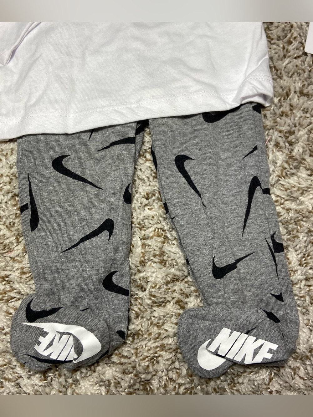 NEW NIKE 3PC Set Beanie Hat Long Sleeve & Pants - Picture 3 of 5